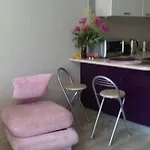 Spacious 1Bedroom Apartment, W Free Parking, W Pet